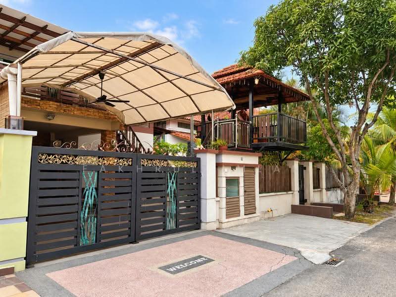 Semi-Detached House for Sale in Taman Bukit Dahlia (Pasir Gudang) - Fakhrul Imlan - Exterior - PropertyGuru.com.my