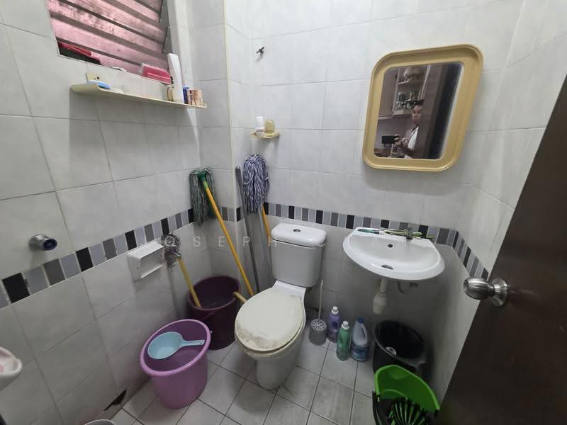 2-storey Terraced House for Sale in Seksyen 7 (Shah Alam) - Joseph Chan - Bathroom - PropertyGuru.com.my