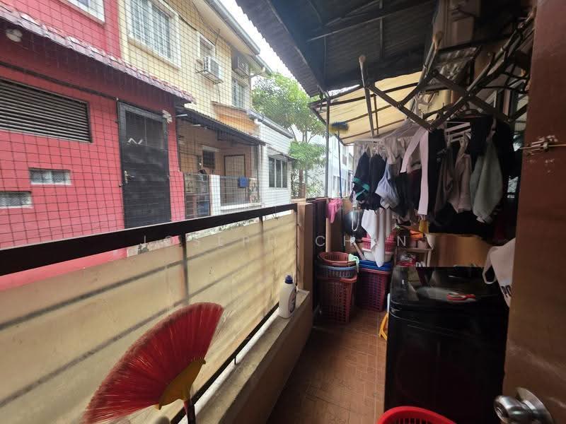 2-storey Terraced House for Sale in Seksyen 7 (Shah Alam) - Joseph Chan - Balcony - PropertyGuru.com.my