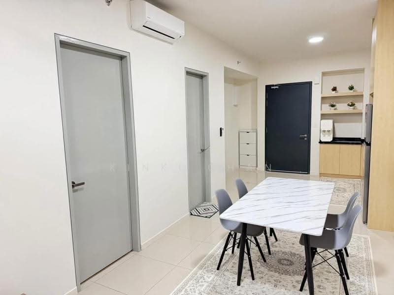 Kediaman Servis untuk Disewa di Emerald 9 - KINKI CHAN - Dining Room - PropertyGuru.com.my