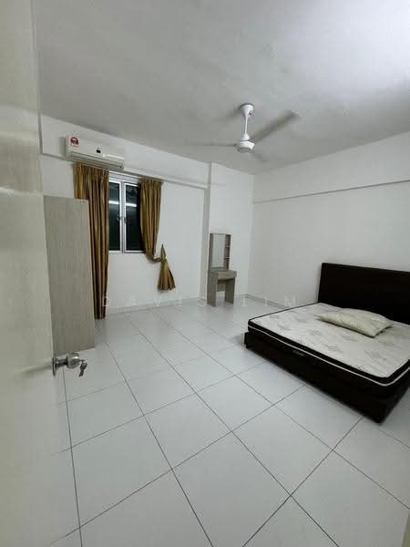 Condominium for Sale at Elit Heights @ Bayan City - Davis Lim - Bedroom - PropertyGuru.com.my