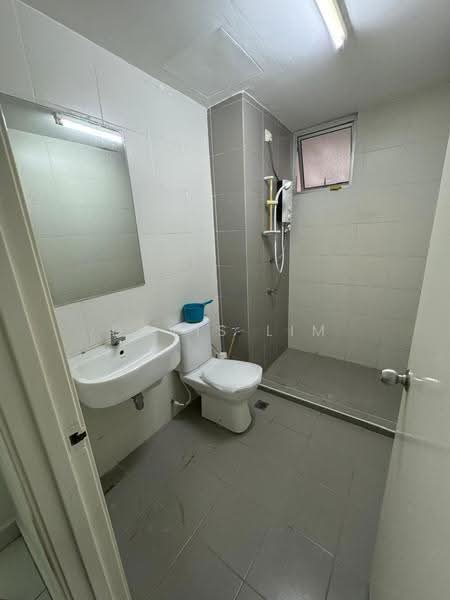 Condominium for Sale at Elit Heights @ Bayan City - Davis Lim - Bathroom - PropertyGuru.com.my