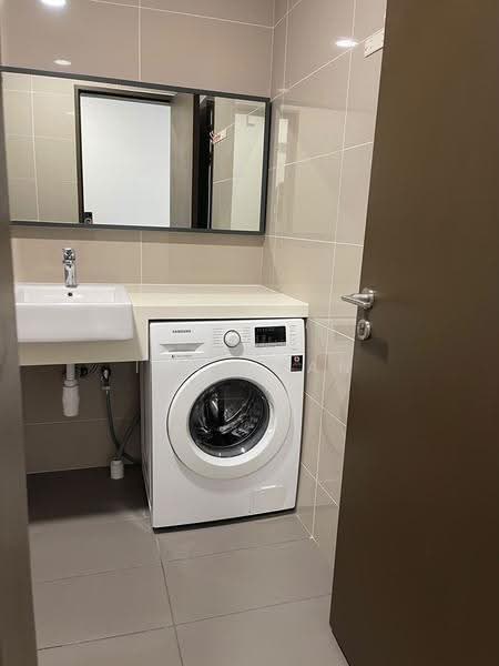Service Residence for Rent at Seventeen Mall & Residences (Biji Living) - Ivan Tan - Bathroom - PropertyGuru.com.my