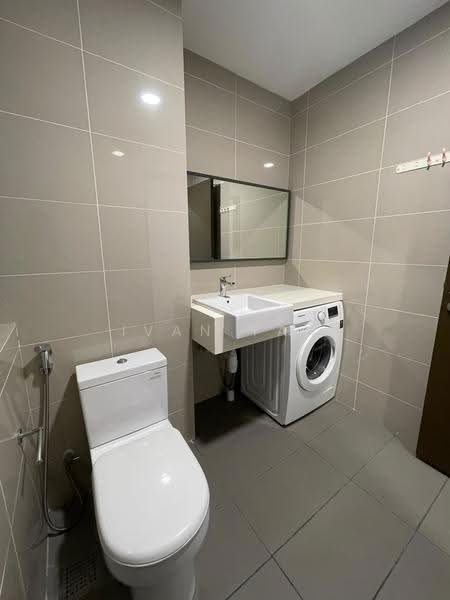 Service Residence for Rent at Seventeen Mall & Residences (Biji Living) - Ivan Tan - Bathroom - PropertyGuru.com.my