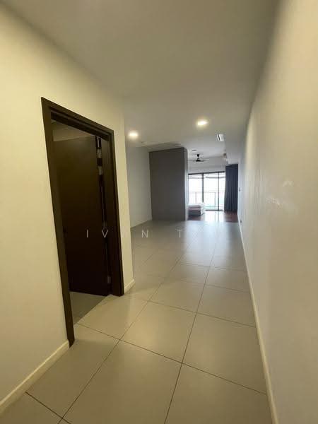 Service Residence for Rent at Seventeen Mall & Residences (Biji Living) - Ivan Tan - Corridor - PropertyGuru.com.my