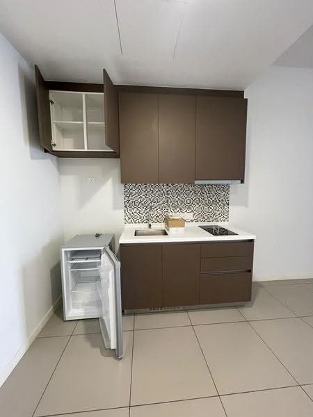 Service Residence for Rent at Seventeen Mall & Residences (Biji Living) - Ivan Tan - Kitchen - PropertyGuru.com.my