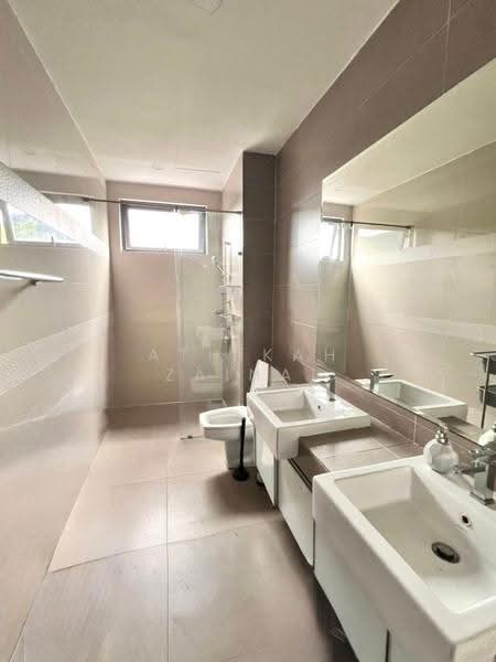 Condominium for Sale at 16 Quartz Sky Villa - Athikah Zainal - Bathroom - PropertyGuru.com.my