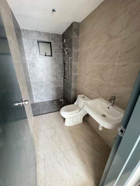 Kondominium untuk Dijual di The Hipster - KINKI CHAN - Bathroom - PropertyGuru.com.my