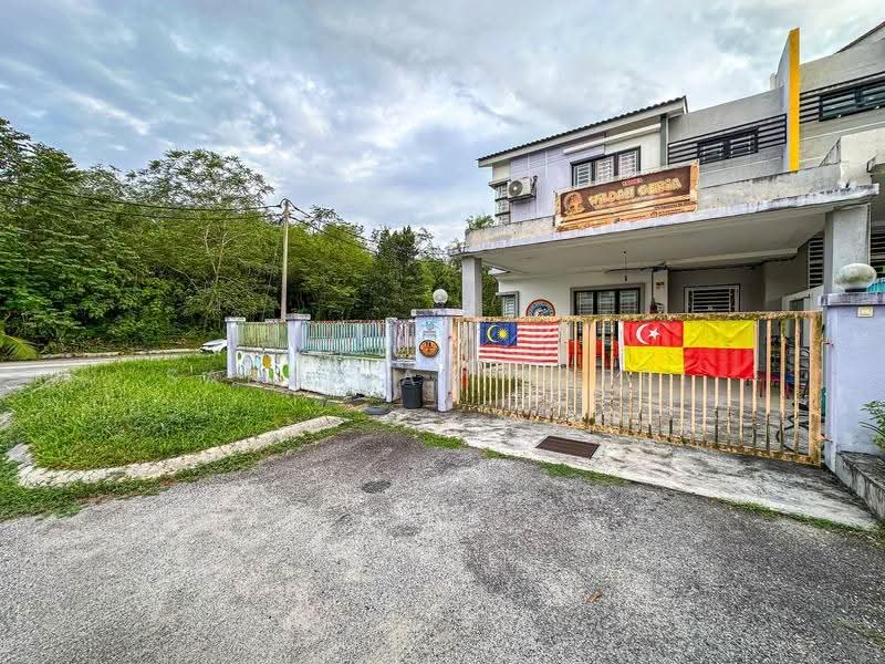 2-storey Terraced House for Sale in Taman Semenyih (Semenyih) - Sabariah Sobri - Exterior - PropertyGuru.com.my
