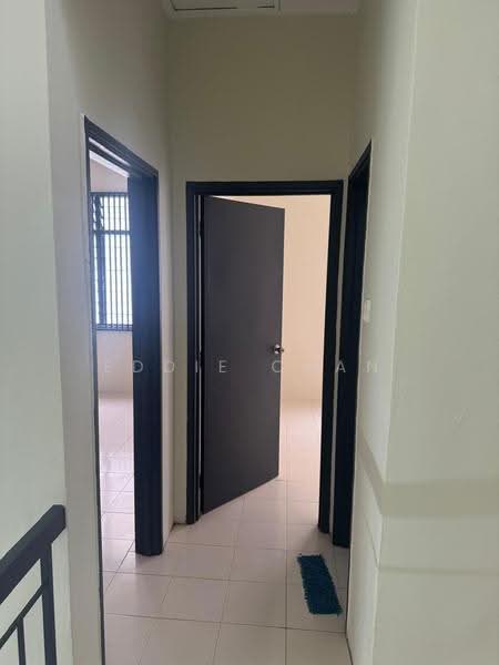 Rumah Teres 2-Tingkat untuk Dijual di Ukay Bistari (Ulu Kelang) - Eddie Chan - Corridor - PropertyGuru.com.my