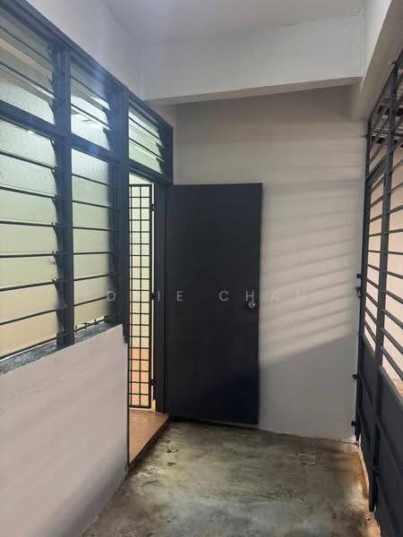 Rumah Teres 2-Tingkat untuk Dijual di Ukay Bistari (Ulu Kelang) - Eddie Chan - Entrance - PropertyGuru.com.my