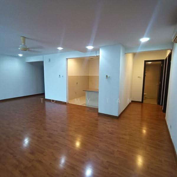 Kondominium untuk Dijual di Riana Green East - TOMMY TAN - Kitchen - PropertyGuru.com.my