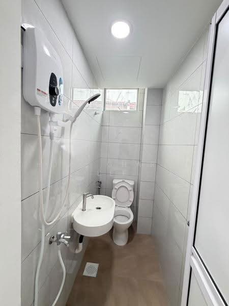 Pejabat untuk Dijual di Skudai (Johor) - Hong Charng Lee - Bathroom - PropertyGuru.com.my