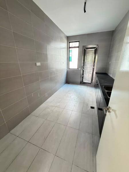 2-storey Terraced House for Sale in Bandar Seri Alam (Masai) - ILSA CHIN - Kitchen - PropertyGuru.com.my