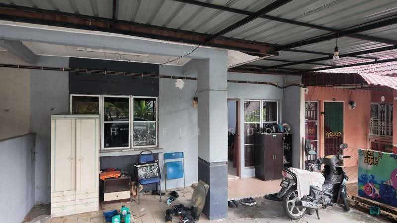 1-storey Terraced House for Sale in Bandar Bukit Mahkota (Bangi) - Shaiful Rudy - Exterior - PropertyGuru.com.my