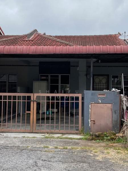 1-storey Terraced House for Sale in Bandar Bukit Mahkota (Bangi) - Shaiful Rudy - Exterior - PropertyGuru.com.my