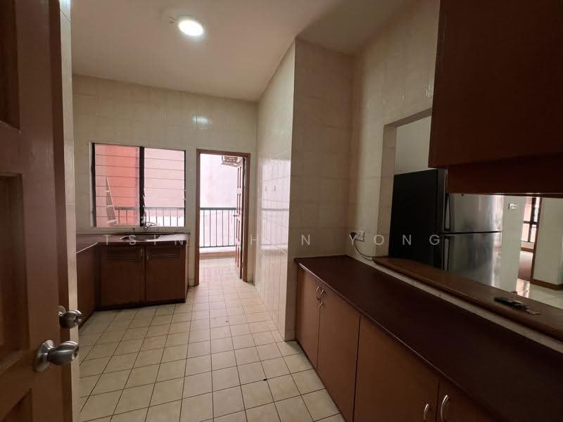 Kondominium untuk Dijual di Marina Court Resort Condominium - Tsin Chen Yong - PropertyGuru.com.my