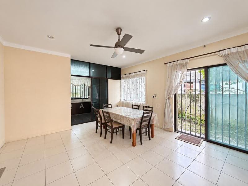 Rumah Berkembar untuk Dijual di Simpang Pulai (Perak) - Qazin Khoo - Dining Room - PropertyGuru.com.my