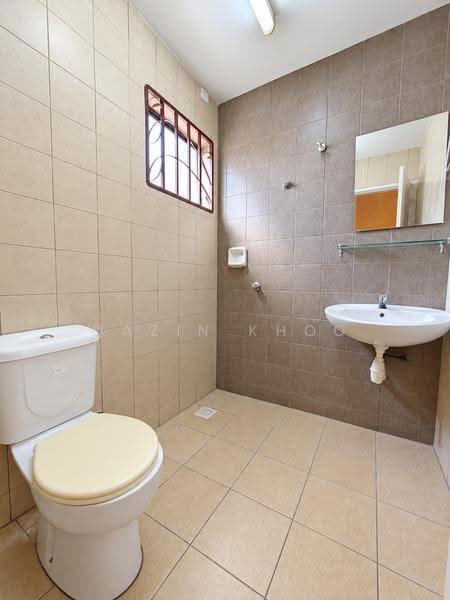 Rumah Berkembar untuk Dijual di Simpang Pulai (Perak) - Qazin Khoo - Bathroom - PropertyGuru.com.my