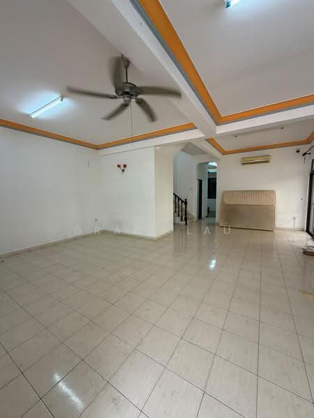 Rumah Kluster untuk Disewa di Taman Desa Cemerlang (Ulu Tiram) - Grace Lau - Living Room - PropertyGuru.com.my