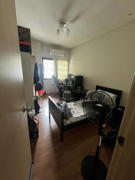 3-storey Terraced House for Sale in Taman Tasik Damai (Sungai Besi) - Nick Chin - Bedroom - PropertyGuru.com.my