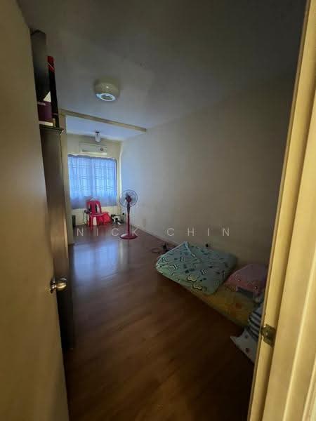 3-storey Terraced House for Sale in Taman Tasik Damai (Sungai Besi) - Nick Chin - Bedroom - PropertyGuru.com.my