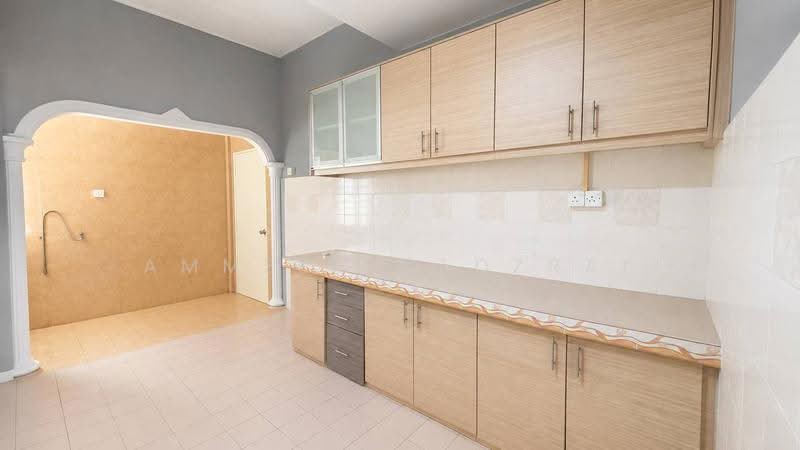 Terraced House for Sale in Taman Semenyih Mewah (Semenyih) - Ammeer Nadzrai - Kitchen - PropertyGuru.com.my