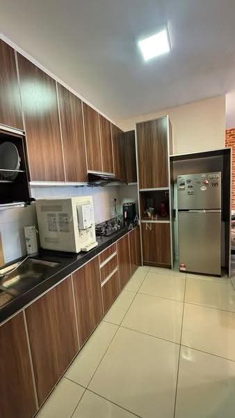 Kondominium untuk Disewa di Dwiputra Residences - Atikah Azman - Kitchen - PropertyGuru.com.my