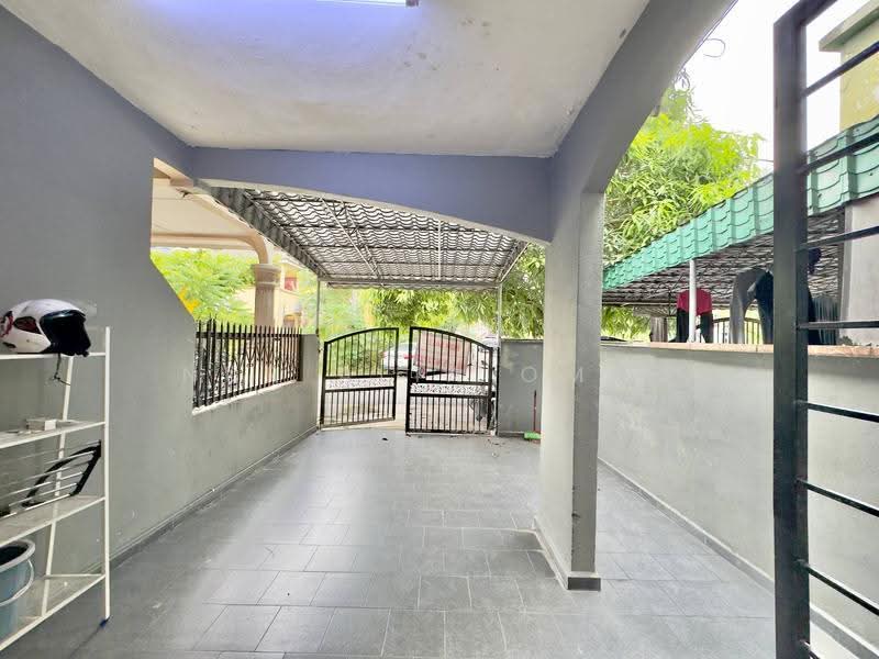 Rumah Teres 2-Tingkat untuk Dijual di Taman Gombak (Batu Caves) - Nur Alia Omar - Exterior - PropertyGuru.com.my