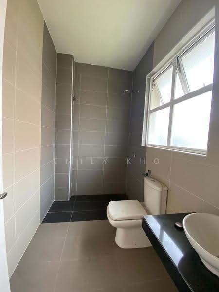 Semi-Detached House for Rent in D'Kayangan (Shah Alam) - Emily Kho - Bathroom - PropertyGuru.com.my