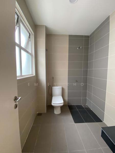 Semi-Detached House for Rent in D'Kayangan (Shah Alam) - Emily Kho - Bathroom - PropertyGuru.com.my