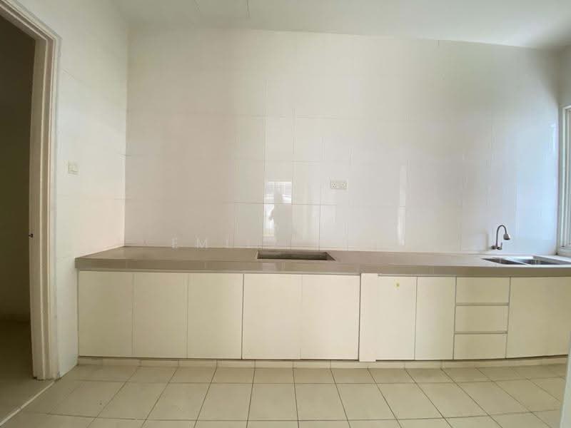 Semi-Detached House for Rent in D'Kayangan (Shah Alam) - Emily Kho - Kitchen - PropertyGuru.com.my