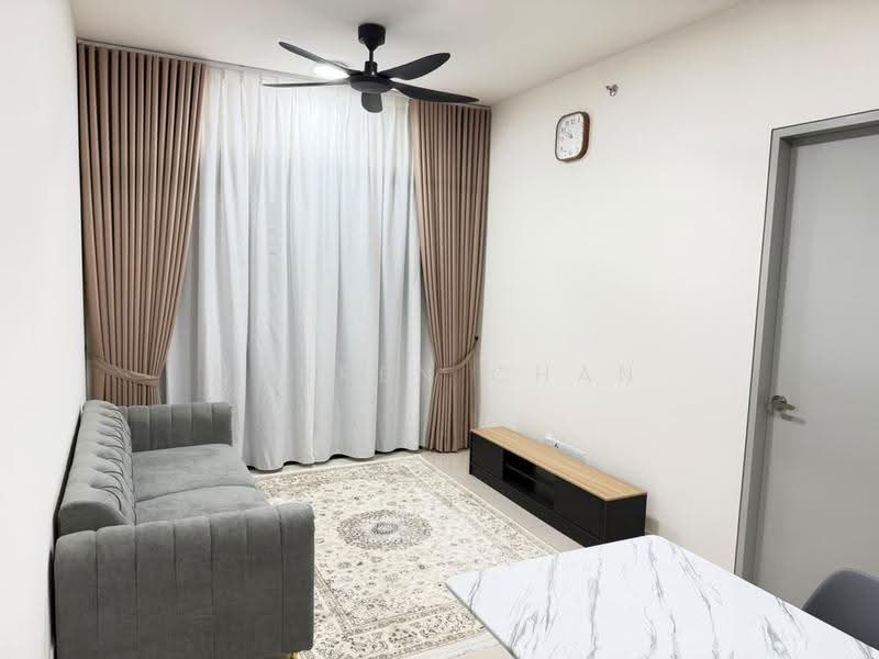 Kediaman Servis untuk Disewa di Emerald 9 - Darren Chan - Living Room - PropertyGuru.com.my