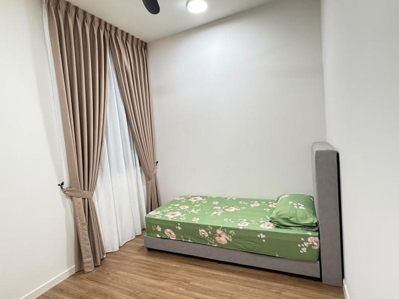 Kediaman Servis untuk Disewa di Emerald 9 - Darren Chan - Bedroom - PropertyGuru.com.my