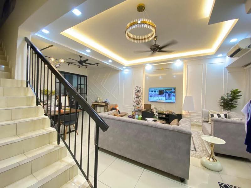 2-storey Terraced House for Sale in Semenyih (Selangor) - Ai Faizal - Living Room - PropertyGuru.com.my