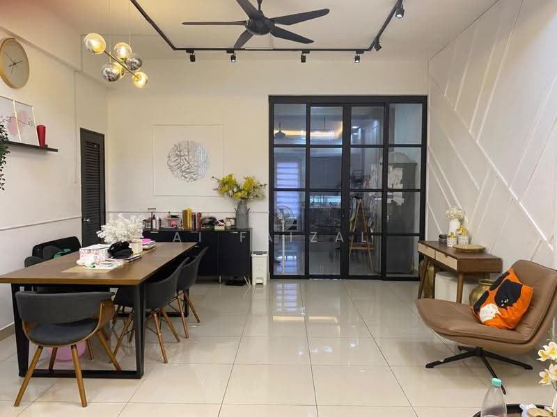 2-storey Terraced House for Sale in Semenyih (Selangor) - Ai Faizal - Living Room - PropertyGuru.com.my