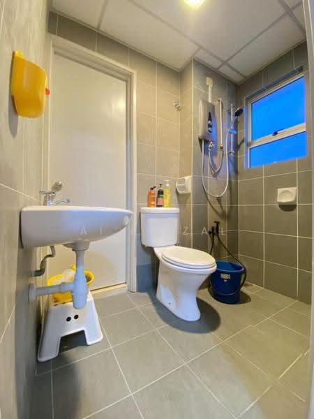 2-storey Terraced House for Sale in Semenyih (Selangor) - Ai Faizal - Bathroom - PropertyGuru.com.my