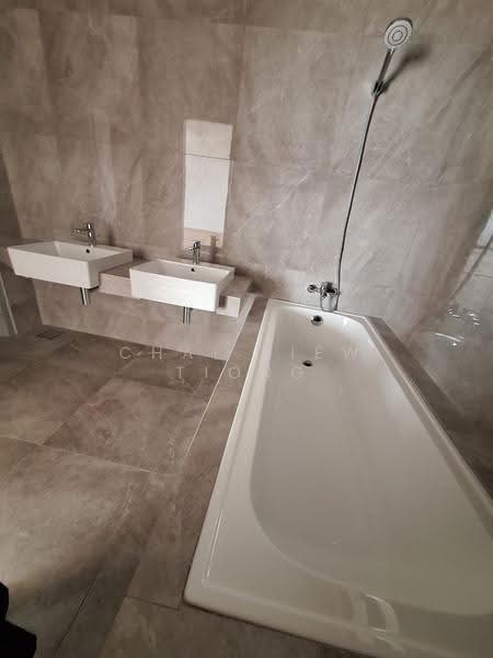 Bungalow House for Sale in Kuantan (Pahang) - Chai Kiew Tiong - Bathroom - PropertyGuru.com.my