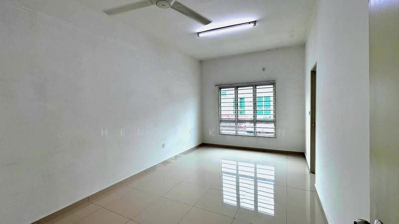 Rumah Teres 2-Tingkat untuk Dijual di Taman Nusari Bayu (Bandar Sri Sendayan) - Henrick Tan - Interior - PropertyGuru.com.my