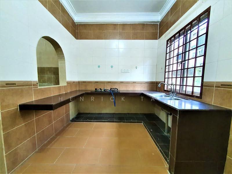 2-storey Terraced House for Sale in Taman Sri Muda (Shah Alam) - Henrick Tan - Kitchen - PropertyGuru.com.my