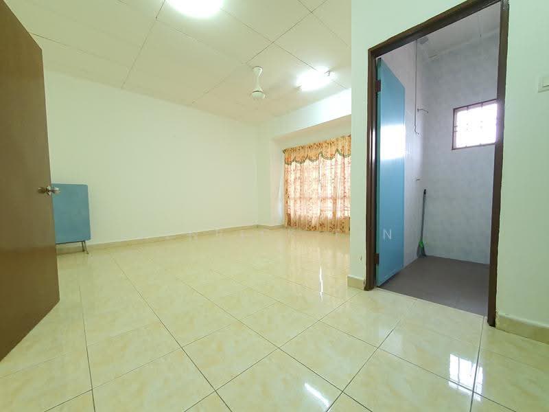 2-storey Terraced House for Sale in Taman Sri Muda (Shah Alam) - Henrick Tan - Living Room - PropertyGuru.com.my