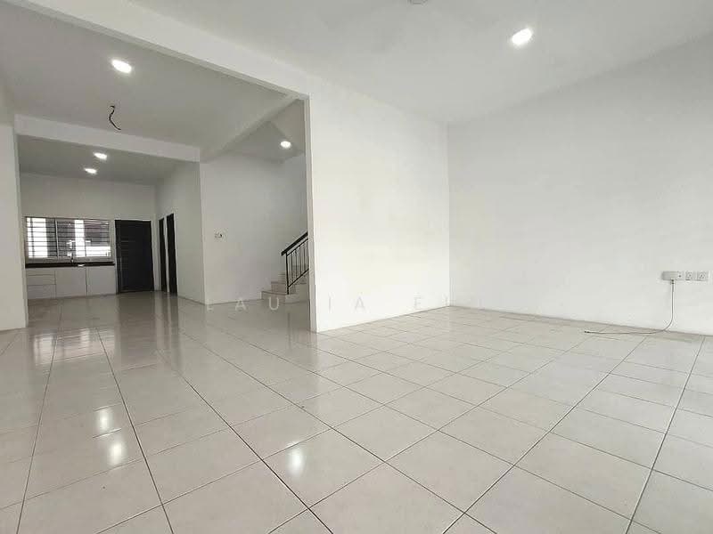 2-storey Terraced House for Rent in Rawang (Selangor) - Lau Ia Ein - Living Room - PropertyGuru.com.my