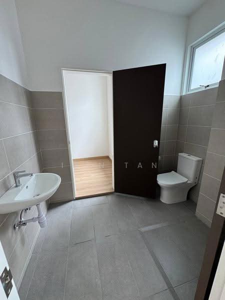 Rumah Teres 2-Tingkat untuk Dijual di Johor Bahru (Johor) - Iden Tan - Bathroom - PropertyGuru.com.my