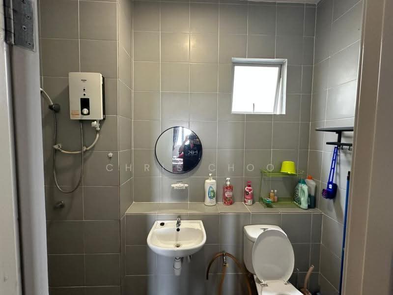 Kondominium untuk Disewa di Residensi Adelia - Chris Choo - Bathroom - PropertyGuru.com.my