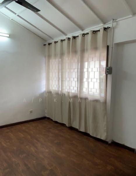 2-storey Terraced House for Rent in Bangsar Baru (Bangsar) - Susheela A/P K.Mahendran - Masterbedroom - PropertyGuru.com.my