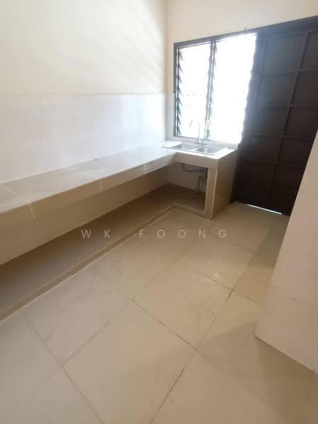 1-storey Terraced House for Sale in Taman Mawar (Bandar Kinrara) - WK Foong - Kitchen - PropertyGuru.com.my