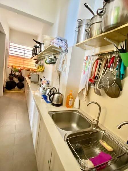 Kondominium untuk Disewa di Surin Condominium - Cheau Chie Ooi - Kitchen - PropertyGuru.com.my