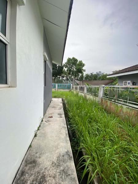Semi-Detached House for Rent in Bukit Bandaraya (Shah Alam) - Emily Kho - Exterior - PropertyGuru.com.my