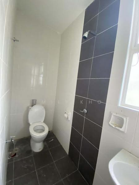 Semi-Detached House for Rent in Bukit Bandaraya (Shah Alam) - Emily Kho - Bathroom - PropertyGuru.com.my