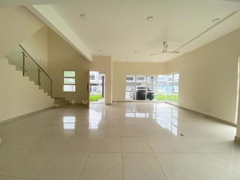 Semi-Detached House for Rent in Bukit Bandaraya (Shah Alam) - Emily Kho - Living Room - PropertyGuru.com.my